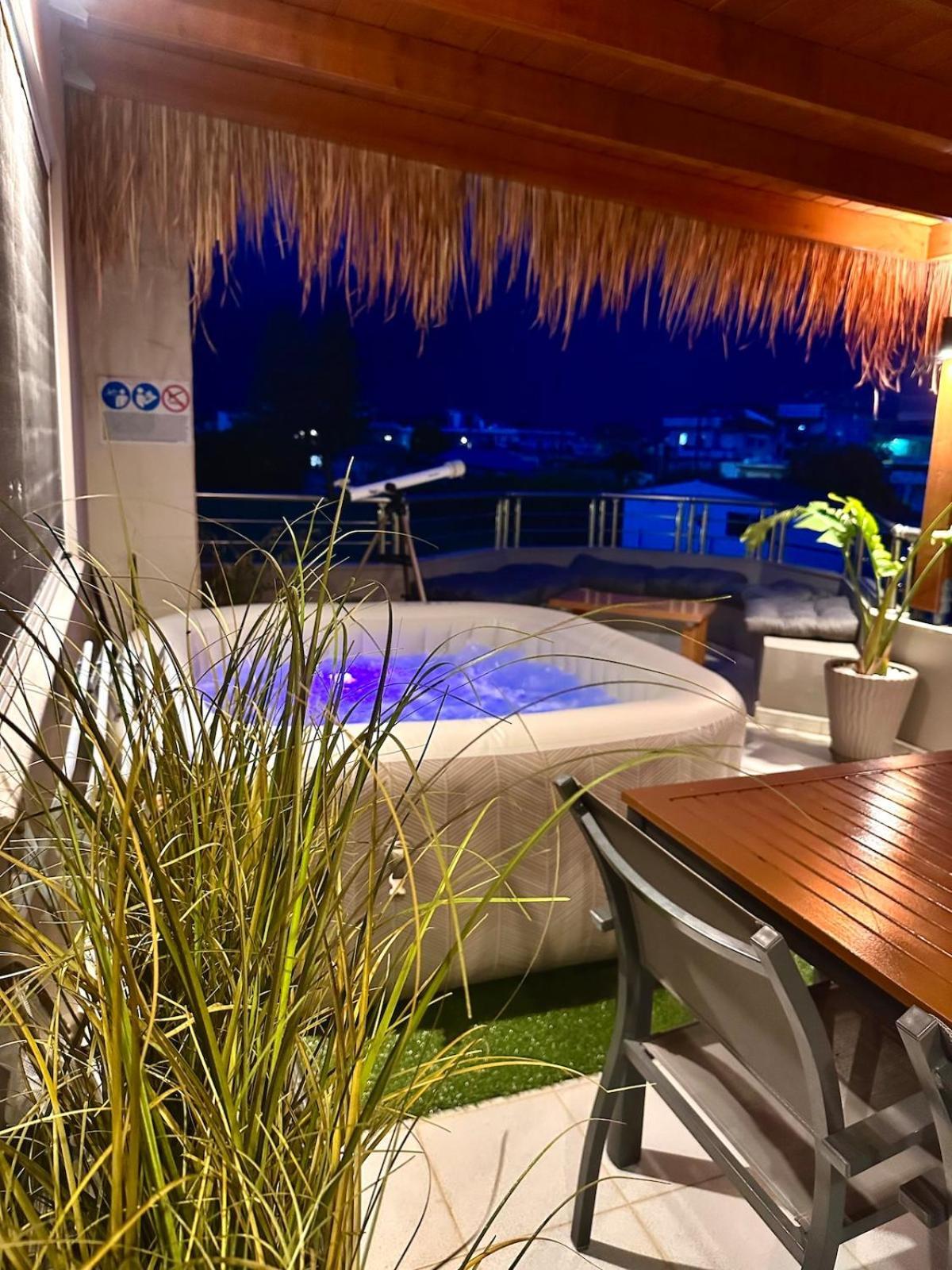 Coral Paradise Luxury Jacuzi & Pool View *