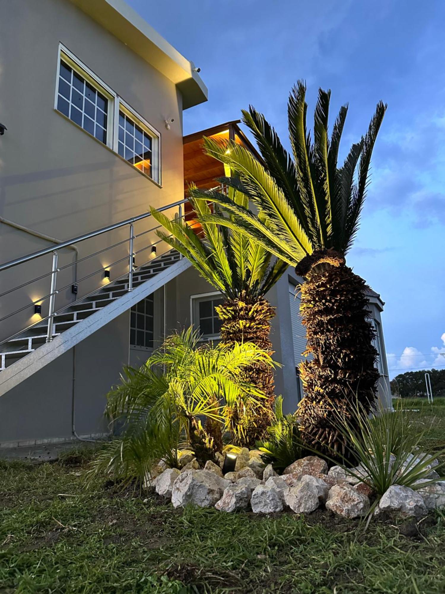 Coral Paradise Luxury Jacuzi & Pool View Ferienhaus *
